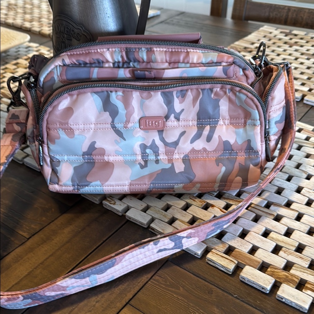 Lug Trolley Camo Rose Crossbody Bag
